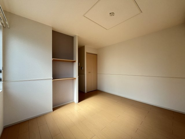 エレガントヴィエⅧの居間・リビング