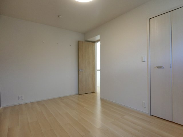 ブルーオーシャン・レジデンスＢの洋室