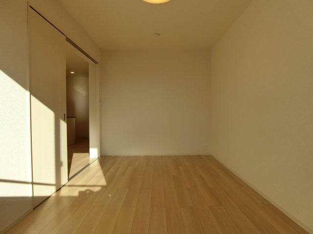 ブルーオーシャン・レジデンスＢの洋室