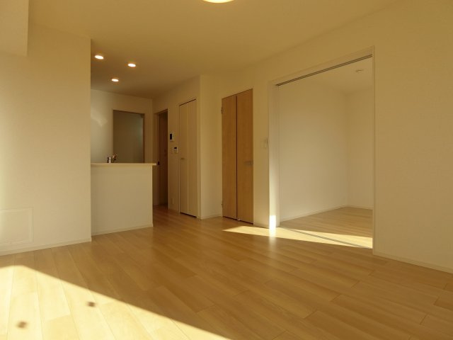 ブルーオーシャン・レジデンスＢの居間・リビング