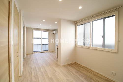 グランドゥール２輝の居間・リビング|リビング広々１２．２帖です(*^^*)