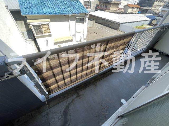 パシフィック高井田本通のバルコニー|バルコニーからの眺めを楽しみながら食事をしませんか