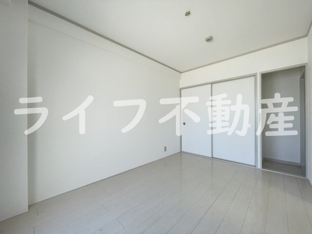 パシフィック高井田本通の居間・リビング|ゆったりとしたリビングです