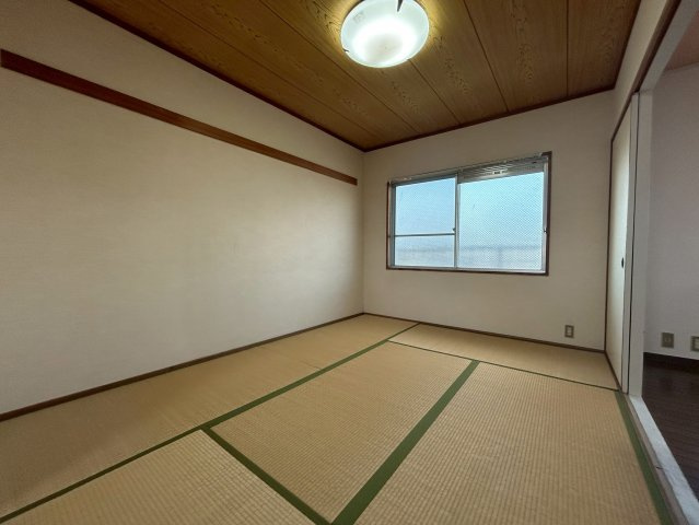 エクセル渋川の和室|和室６帖
LDK横のリビングフロアとして、子供部屋として、様々な用途でお使いいただけます(^^♪