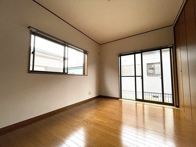 ながた野貸家の洋室