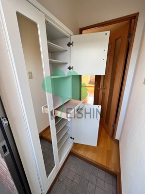 【玄関】 | サンセリテ博多駅南2 | 下駄箱もしっかりついてます！