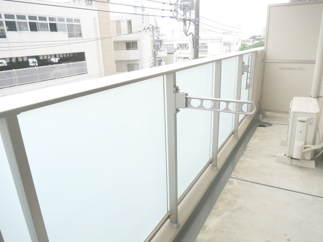 リバーハウスキヘイのバルコニー|広々としたバルコニーです♪洗濯物もたくさん干せます(^^)