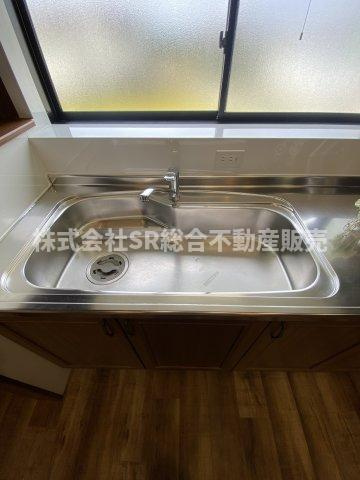 稲葉1丁目中古戸建のキッチン|シンクがピカピカで、洗い物のしやすいシンクです！