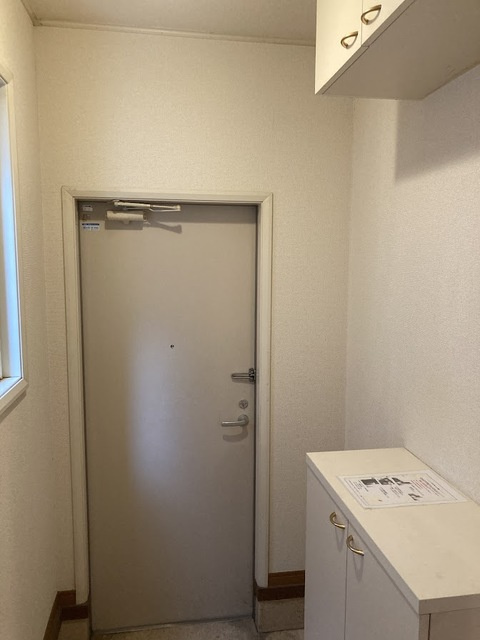 カーサベルデ加賀原の玄関