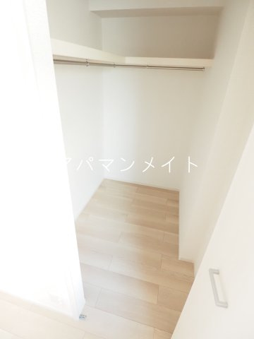 【収納】 | ilevillage | 大きめのウォークインクローゼットがあります