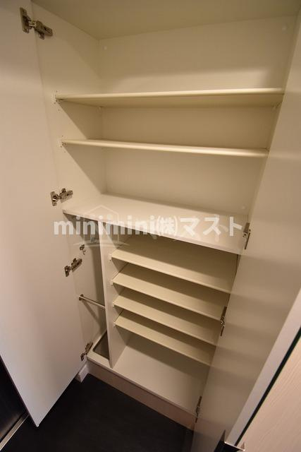 プレサンス立売堀ベルヴィルの収納