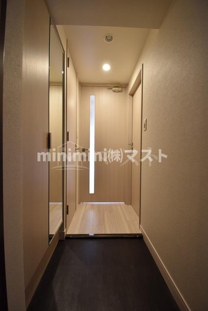 プレサンス立売堀ベルヴィルの玄関