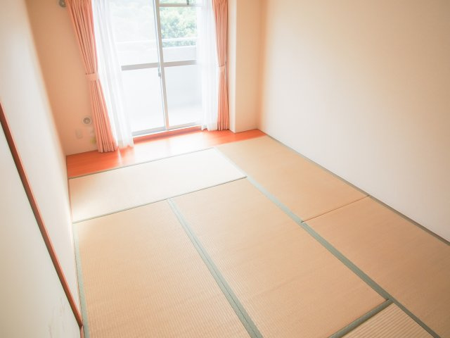 シティハイツ舞子の和室