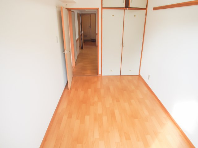 シティハイツ舞子の洋室