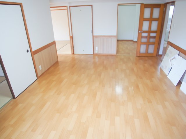 シティハイツ舞子の居間・リビング