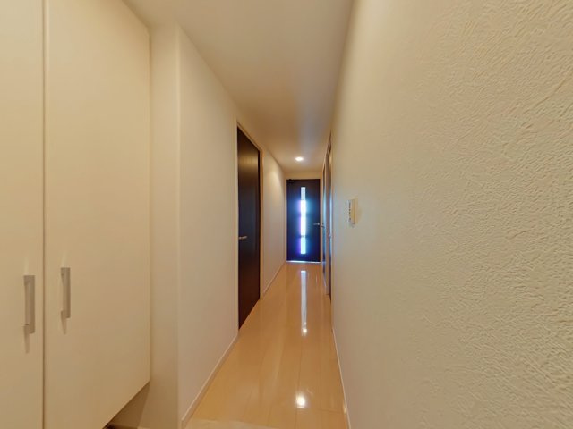 サーパス笹沖参番館の玄関