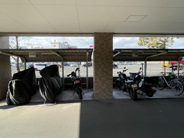 サーパス笹沖参番館の設備|バイク置場です。