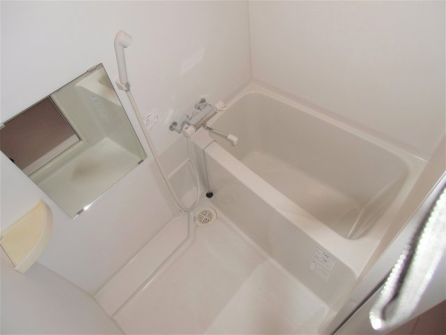 Humanハイム幕張本郷の浴室|落ち着いた空間のお風呂です※写真は別タイプのお部屋です。