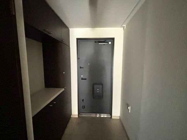 アーデンコート住吉川の玄関