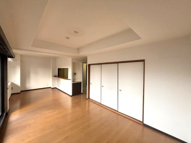 アーデンコート住吉川の居間・リビング