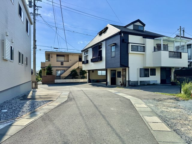 中央区鴨江3丁目　B号地の前面道路含む現地写真|前面道路は幅4ｍ道路です。