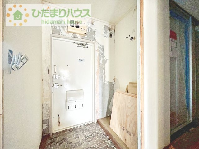 【玄関】 | ハイマート天王台Ｂ棟 | 10月2日撮影　リフォーム中
