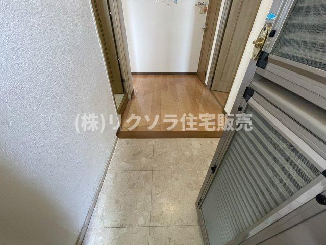 ディオフェルティ枚方の収納|ウォークインクローゼット
■物件内覧・資金計画相談・住宅ローン相談、リフォーム相談、お問合せ受付中■
※当日・翌日のご内覧、ご相談はお電話でのお問合せがスムーズです！