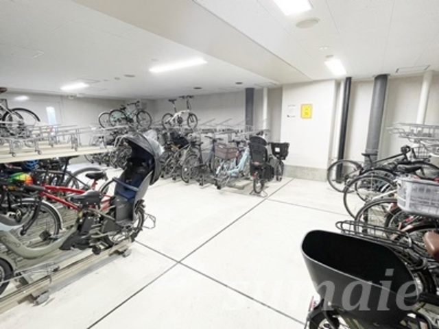 コンフォリア大宮のその他共用部分|屋内駐輪場☆