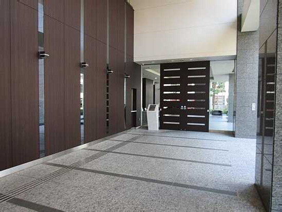 【エントランス】