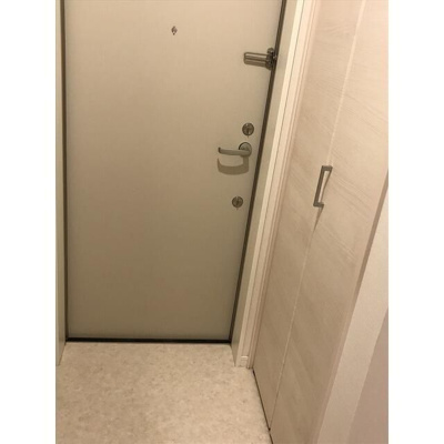 【玄関】 | ウェルスクエアイズム三軒茶屋