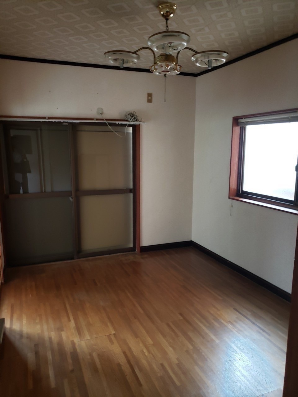 桜井市金屋の洋室