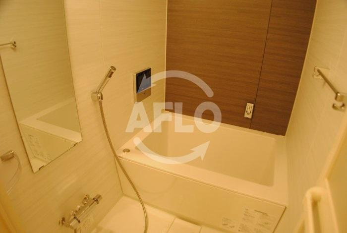 ドゥーエなんば南の浴室