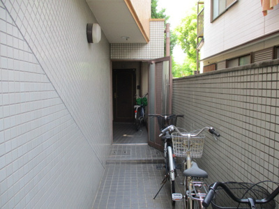 【エントランス】 | Ｐポイント | エントランスです