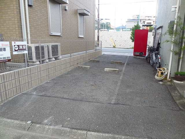 ディアコート須磨の駐車場