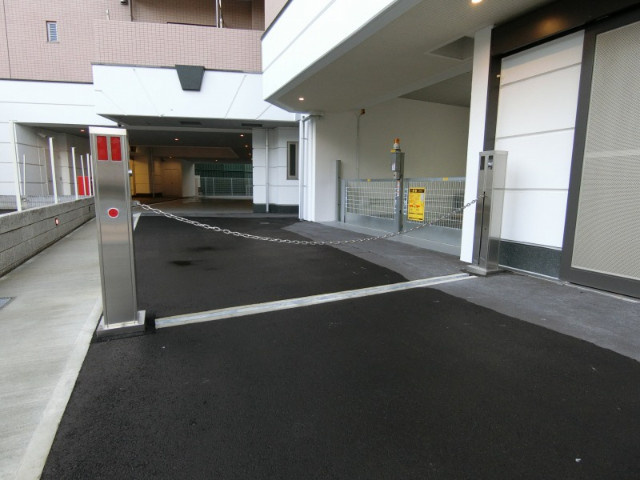 プリオーレ神戸大開通の駐車場