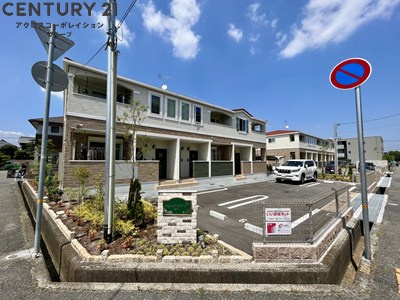 宅配ボックス付きで不在時にも便利！
