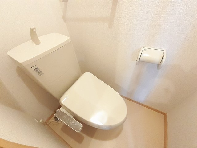 温水洗浄便座です☆