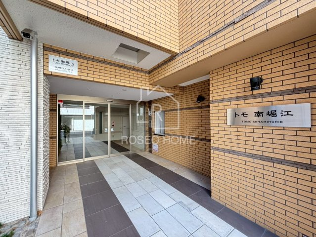 トモ南堀江のロビー