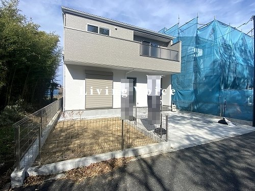 【外観】 | 【仲介手数料０円】茅ヶ崎市円蔵3期　新築一戸建て　2号棟　全2棟 | 外観パース　茅ヶ崎市円蔵3期　新築一戸建て　2号棟　全2棟