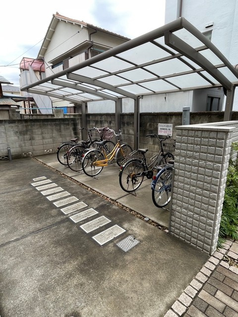 フレッシェンーＮのロビー|★自転車駐輪場★