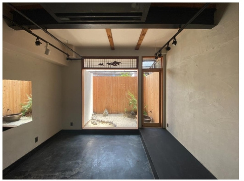 上賀茂岩ケ垣内町町戸建て店舗の内装