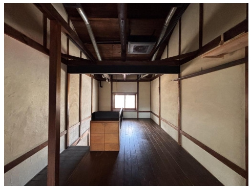 上賀茂岩ケ垣内町町戸建て店舗の内装