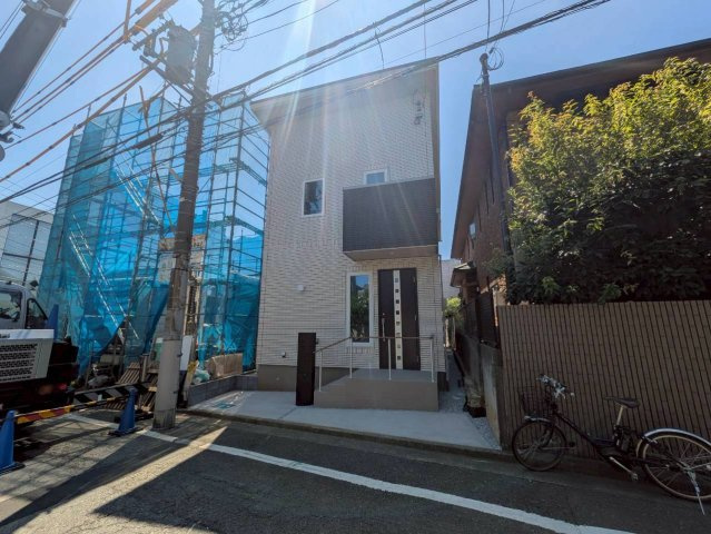 さいたま市浦和区岸町４丁目の一戸建て