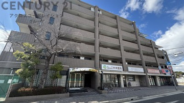 オートロック・防犯カメラ付きで安心です