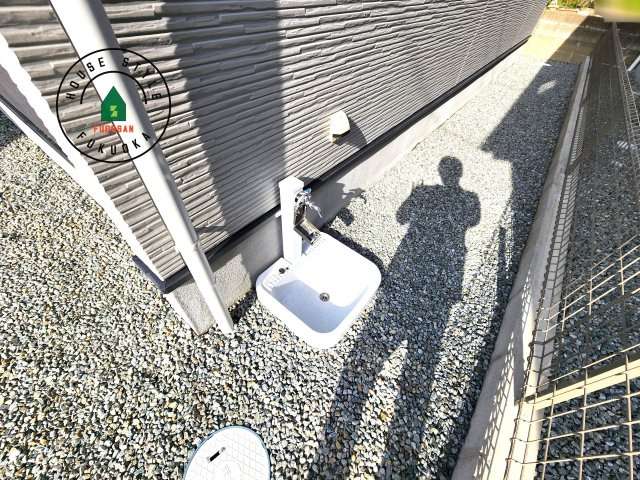 福津市津屋崎1丁目第5-2棟（1号棟）の外観：施工例|将来的にウッドデッキなど施工して、素敵なバルコニースペースを活用できます。