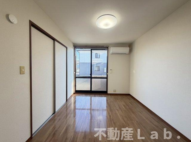 ハピネス高柳　Ｃ棟の居間・リビング