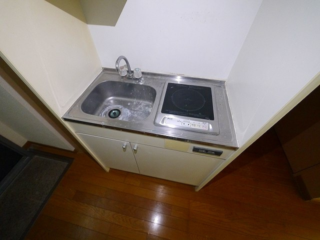 レオパレスナカノのキッチン|使いやすいキッチンです