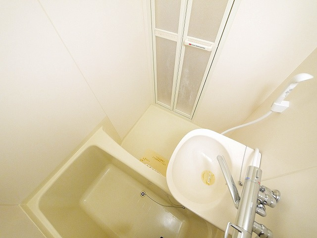 レオパレスナカノの浴室|日々の暮らしに欠かせないお風呂です