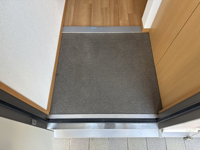 コンフォート高町Ⅱの玄関