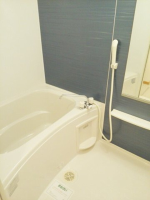 【浴室】 | スウィ－ト・クリアネス | 【スウィ－ト・クリアネス】ゆったり過ごせるお風呂です
